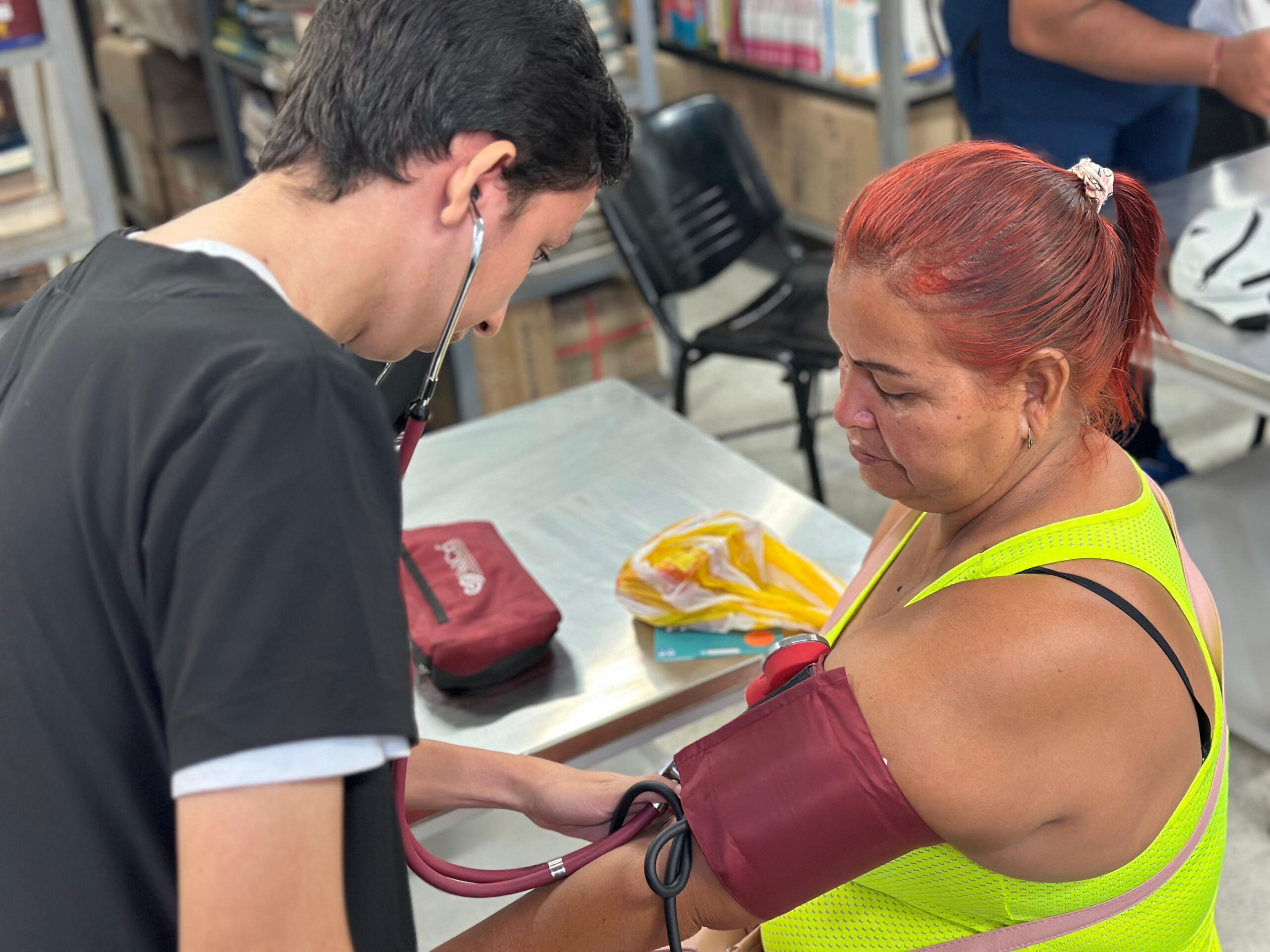 Un total de 700 personas, atendió la Gobernación en desarrollo de la intervención social en el pozón.