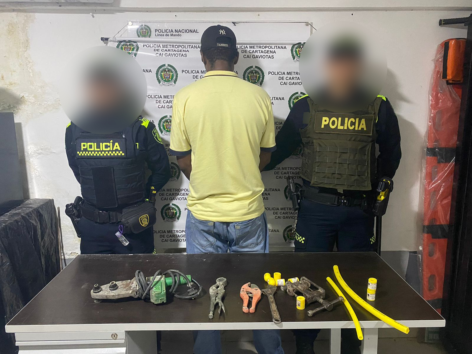 Cuatro personas capturadas reportó Surtigas, acusada del delito de fraude de fluidos que han puesto en peligro la seguridad de cientos de familias.