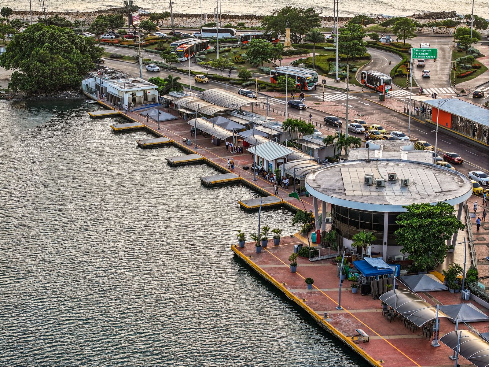 Por paso de frente frío, muelle de la bodeguita entro en atención preventiva.