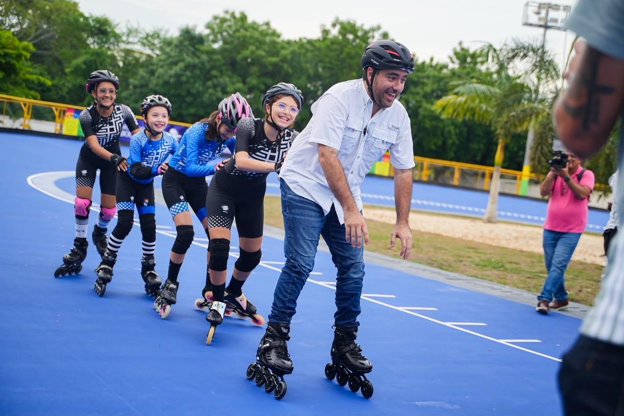 Yamil Arana devuelve la esperanza al deporte montemariano con la entrega de la renovada pista de patinaje de El Carmen de Bolívar