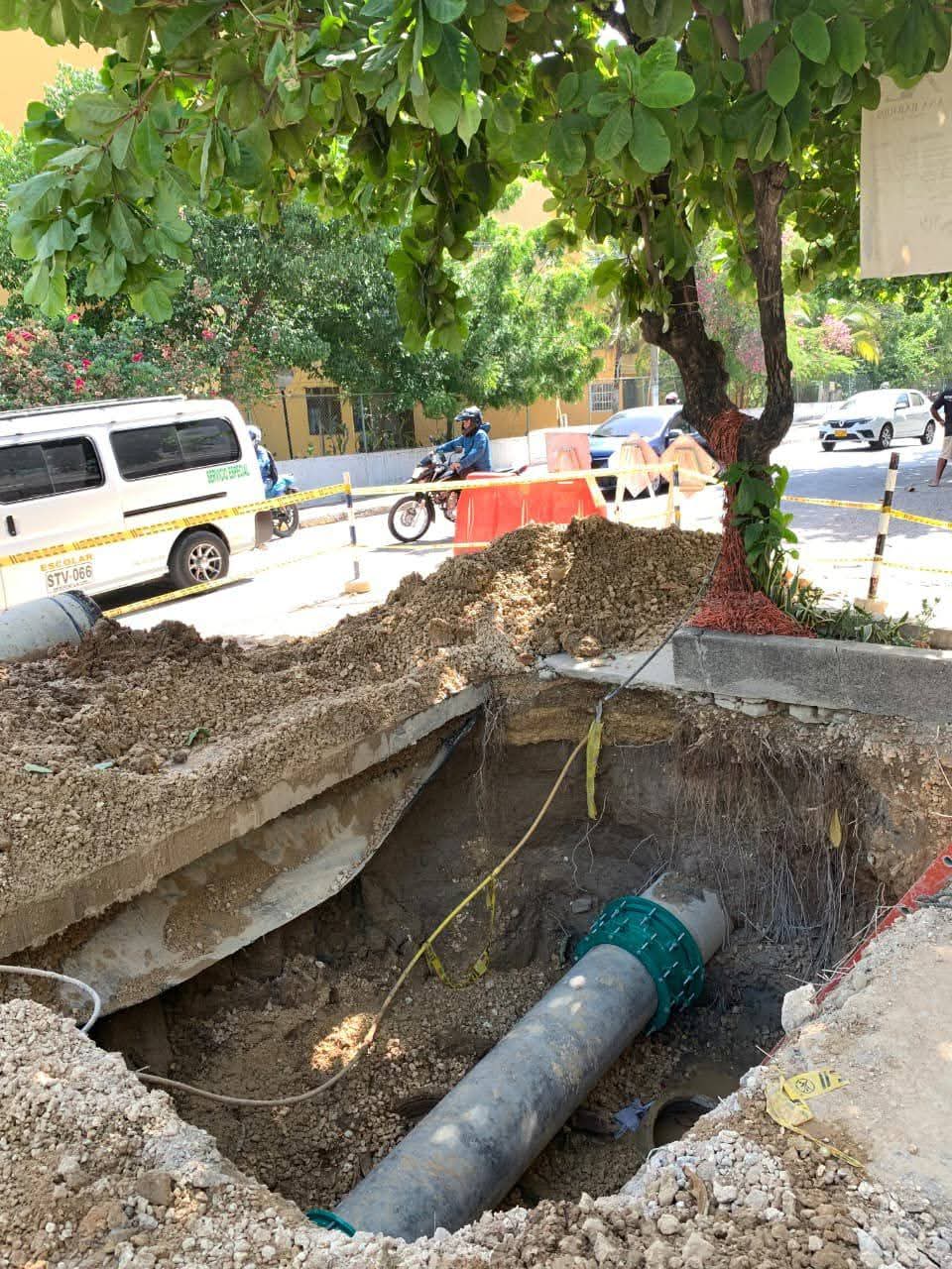 AGUAS DE CARTAGENA AVANZA EN LA REPARACIÓN DE LA CONDUCCIÓN DE AGUA CRUDA.