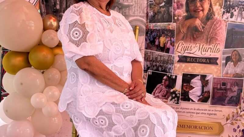 El legado que no se jubila: Liyis Murillo Rodríguez deja una huella imborrable en la educación.