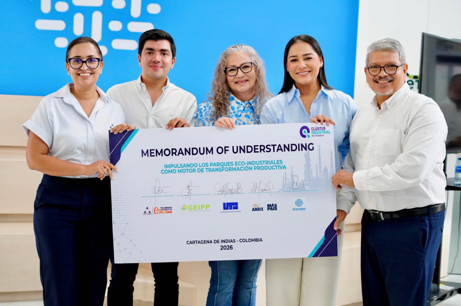 La Cámara de Comercio de Cartagena instaló el Comité Ejecutivo del Clúster Industrial, con la participación de más de 30 empresas, y suscribió un memorando de entendimiento con Programa Global de Parques Eco-Industriales.