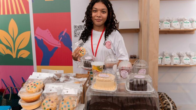 Emprender tiene beneficios: jóvenes pueden acceder a incentivos en su matrícula mercantil.