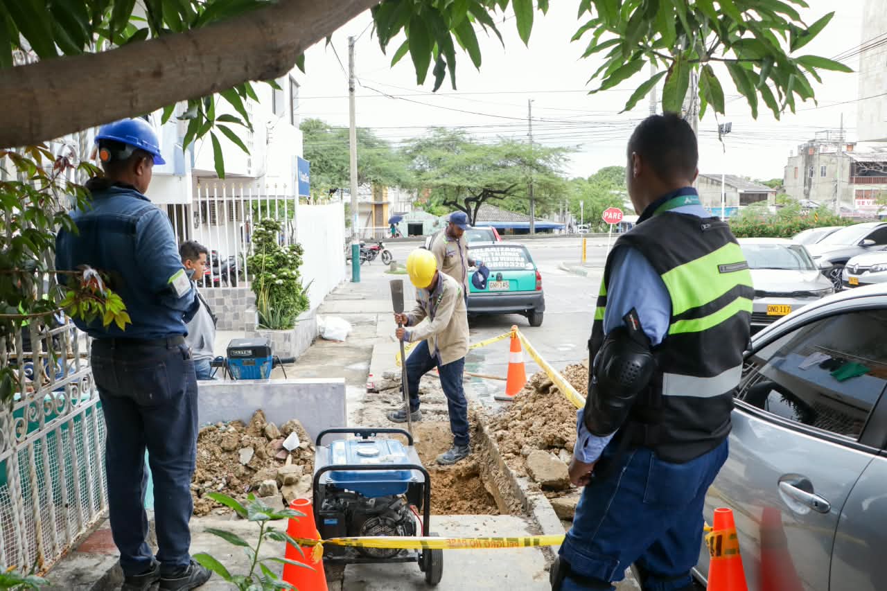 Con un consumo de 900 mil litros, Acuacar detectó conexión irregular, en lavadero de carros en el barrio Armenia.