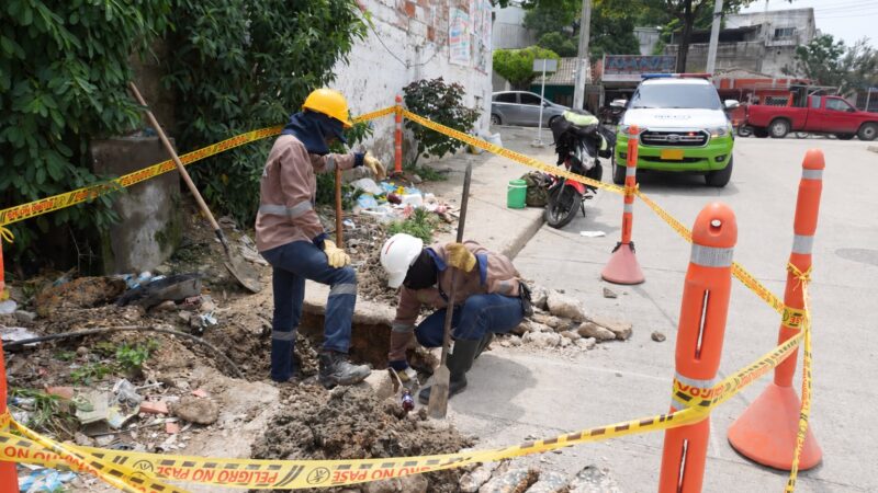 En operativos desplegados por Aguas de Cartagena, se detectó conexión ilegal en el barrio Olaya Herrera.