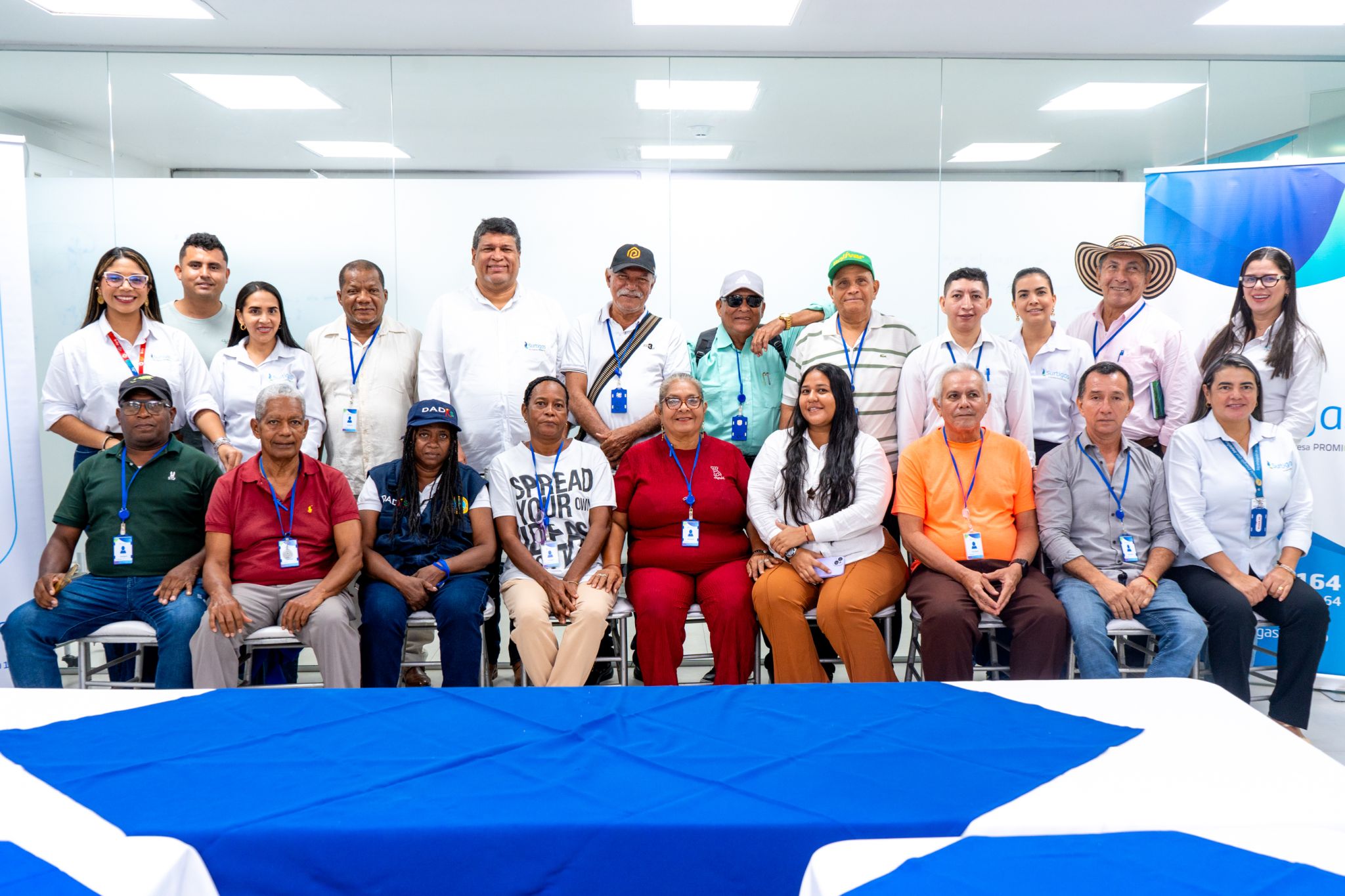 Surtigas promueve espacios de formación para líderes comunitarios y vocales de control.